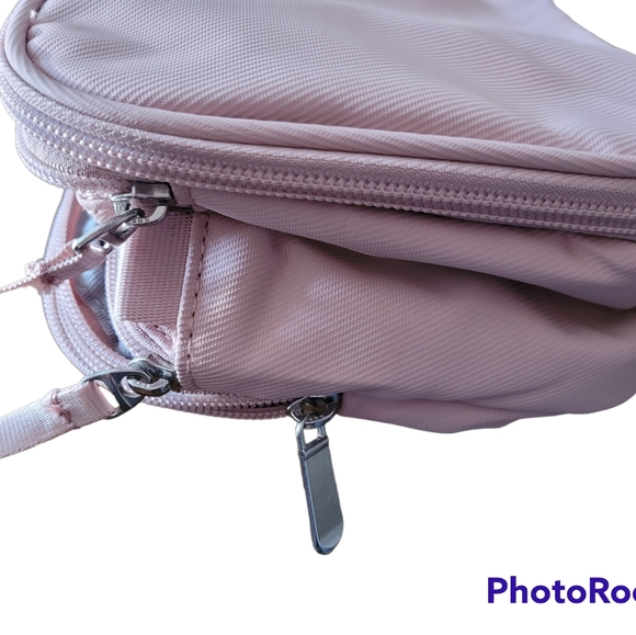 BAGSMART Travel Toiletry Bag pink 9 " by 6 1/2 " by 4 " - Picture 3 of 5